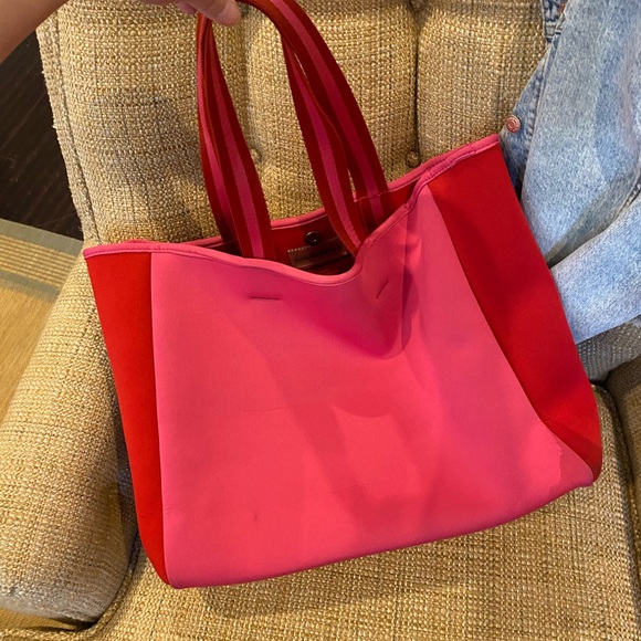 Summersalt pink and red neoprene pool bag - Picture 2 of 6